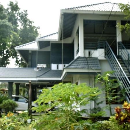 Brothers Home Stay Alappuzha Exteriör bild